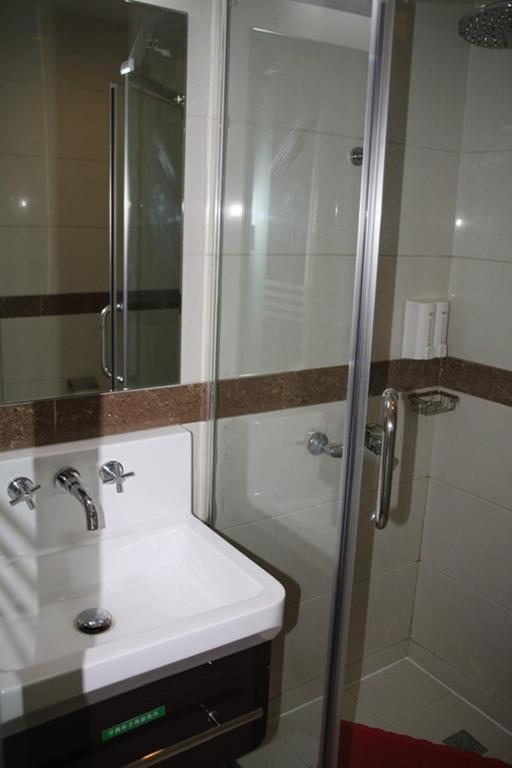 Greentree Alliance Anting Zhaofeng Road Subway Station Hotel 3*