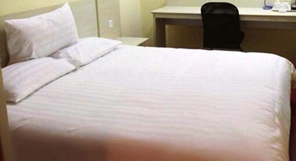 Hotel Greentree Alliance Anting Zhaofeng Road Subway Station 3*